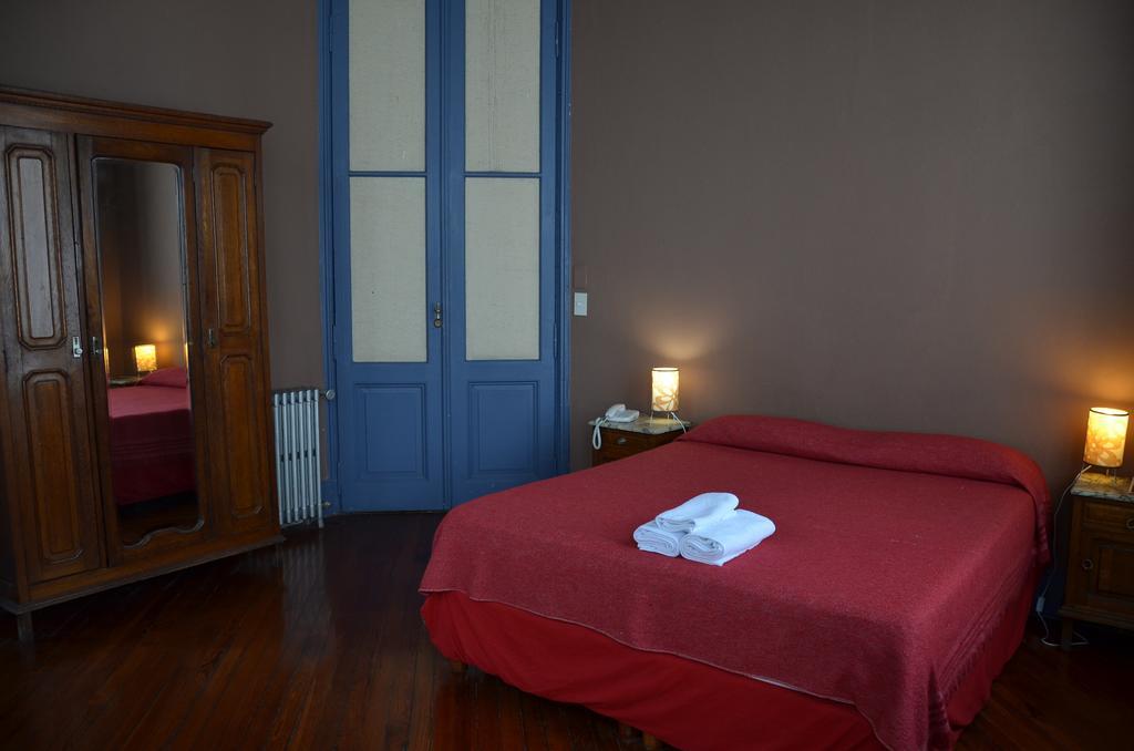 Ritz Hotel & Hostel Ba Buenos Aires Buitenkant foto